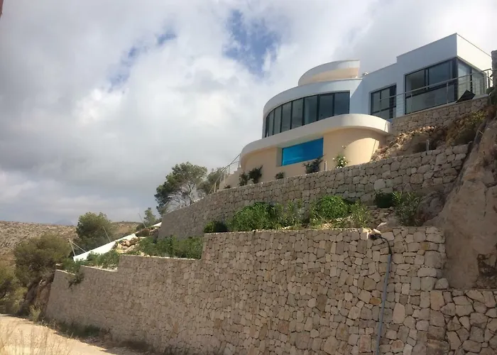 וילה Priscilla *